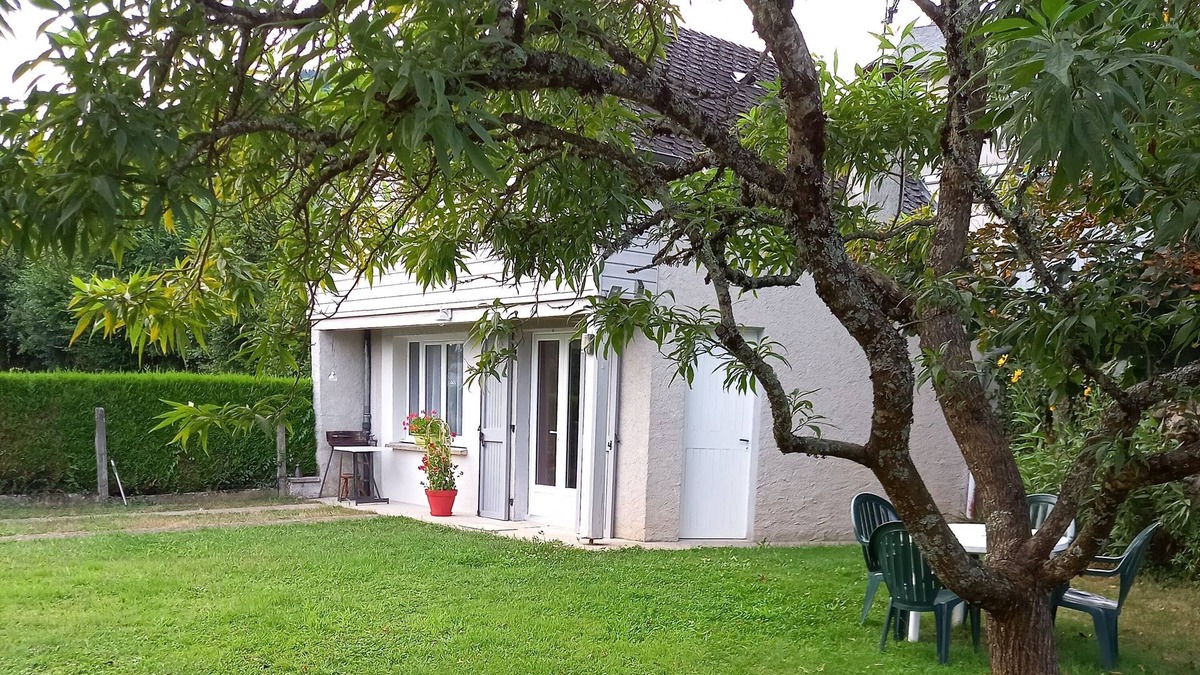 Polminhac Cottage | Gîte :a little corner of paradise, for 4 people