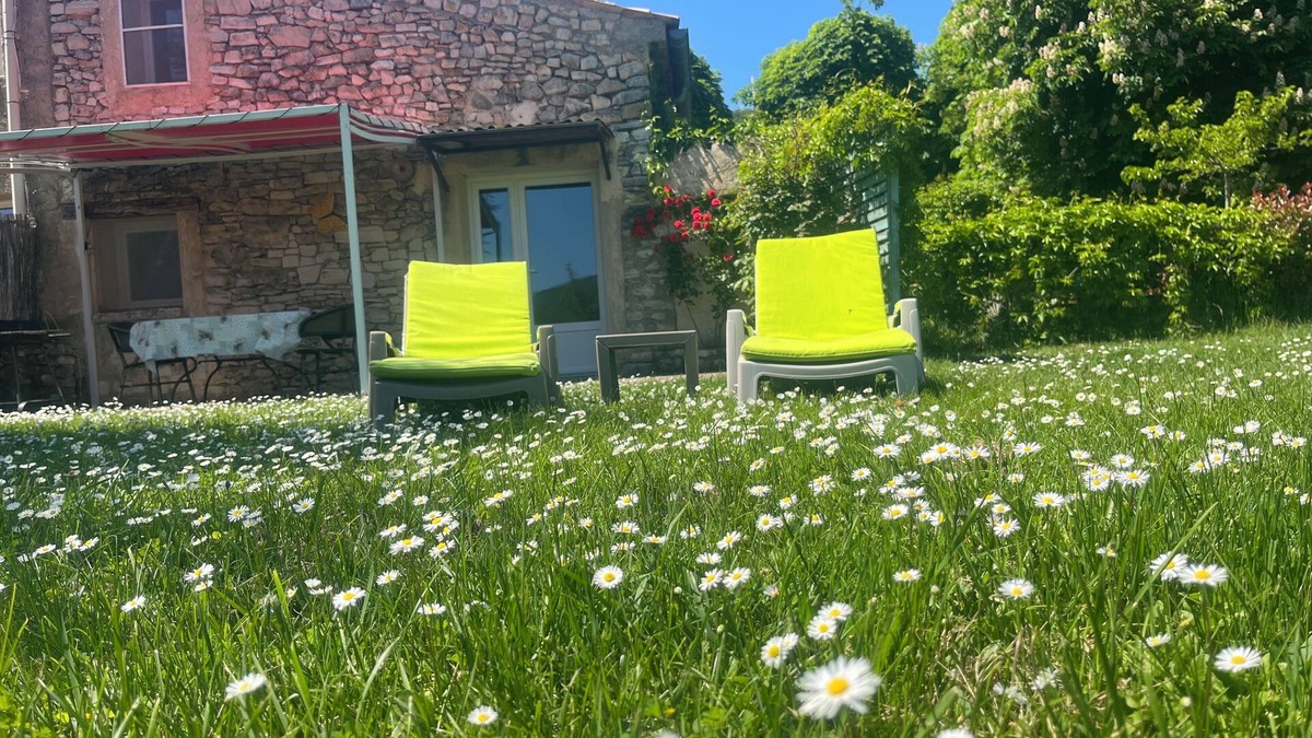 Monieux Cottage | Gite at the foot of Mont Ventoux, between Sault, gorges de la Nesque and Monieux