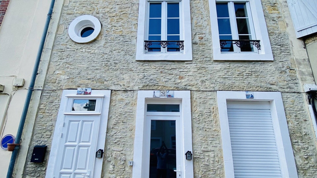 Grandcamp-Maisy Apartment | Gîte "Au bord des Embruns" 4 to 6 Pers in the heart of the Landing Beaches.