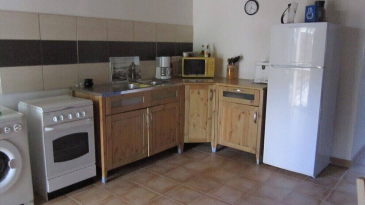 Codognan Apartment | - Gite Bas -