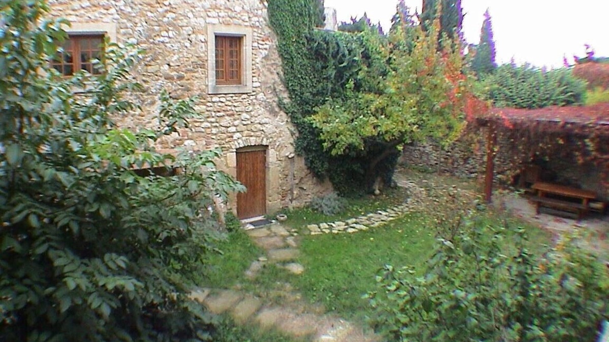Saint-Victor-la-Coste Cottage | GITE between Uzes, the Pont du Gard, and ORANGE AVIGNON