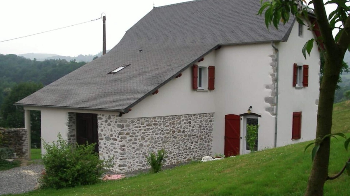 Sauguis-Saint-Etienne House | GITE-BISCAY-SAUGUIS in the BASQUE COUNTRY COMFORT and CONVIVIALITY