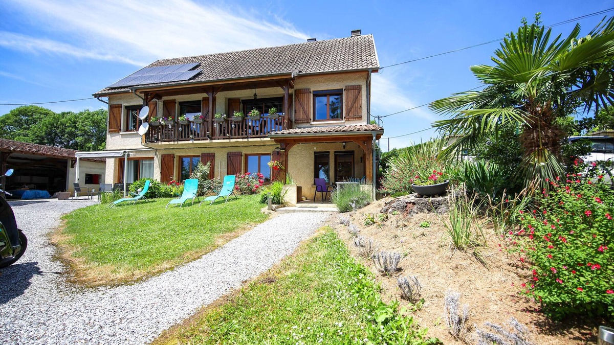 Arnos House | Gîte Boubet – Cozy country house with private terrace – 4 guests – Nature & activities near Pau