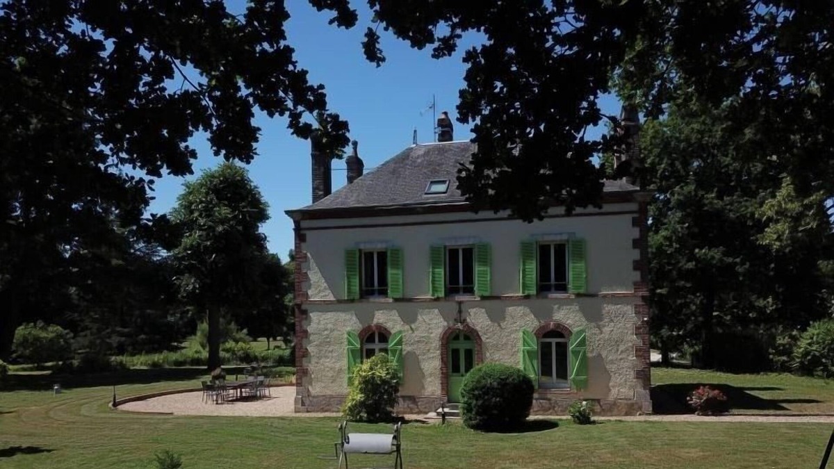 Cernoy-en-Berry Cottage | Gite Cernoy-en-Berry, 5 bedrooms, 10 persons