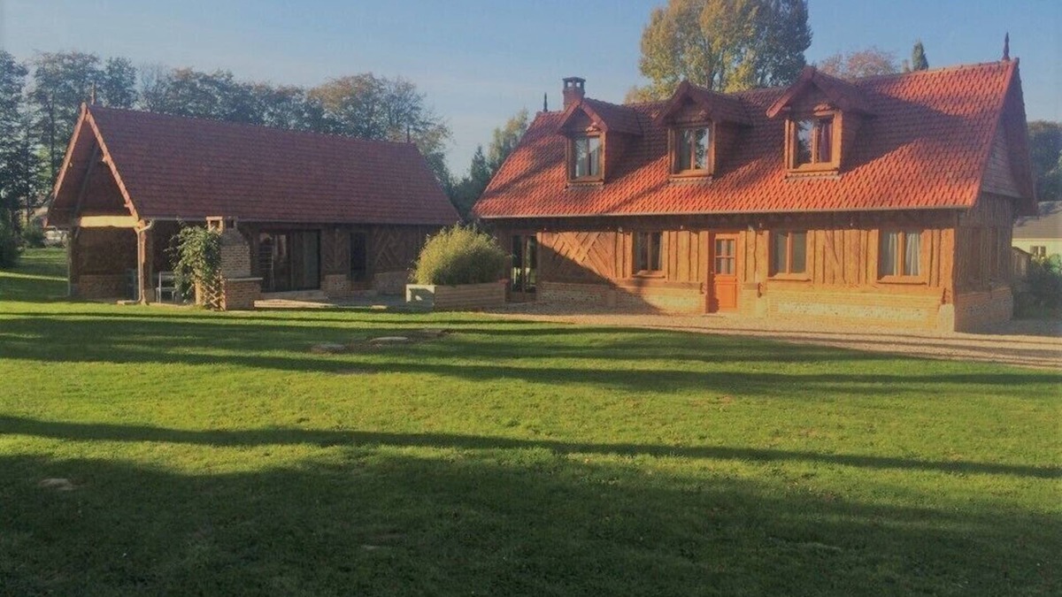 Houdetot House | gite composed of 2 houses with fireplace and sauna