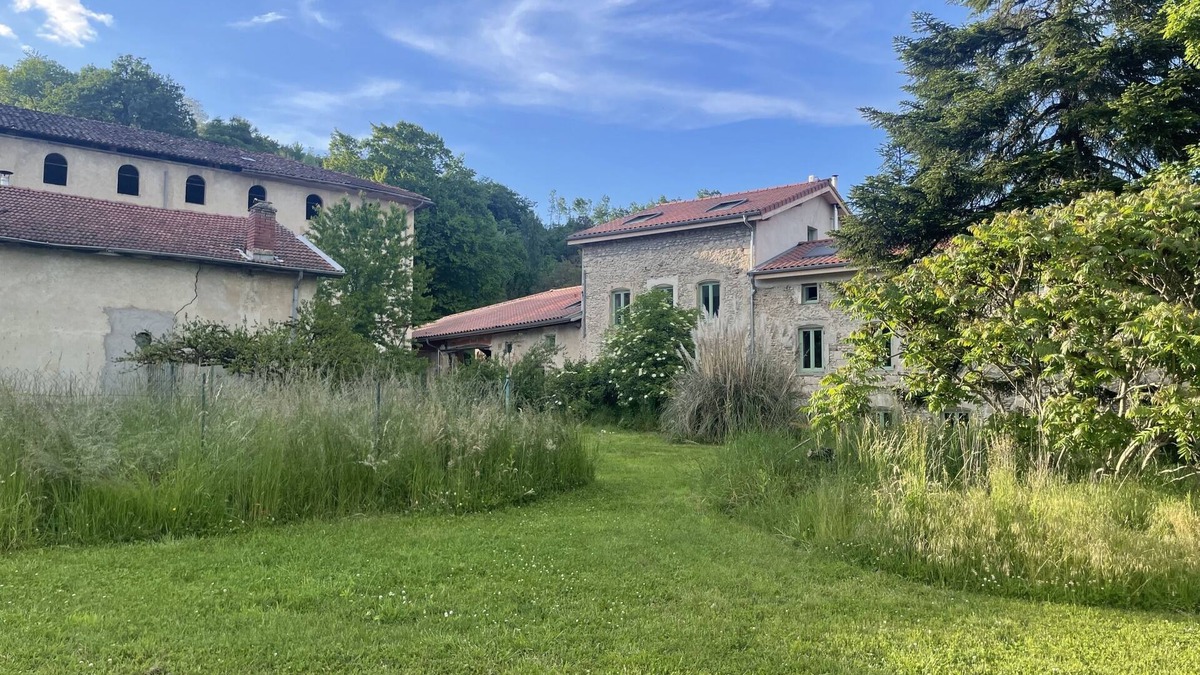 Chatte Cottage | Gîte-Cottage-Ensuite with Bath-Countryside view