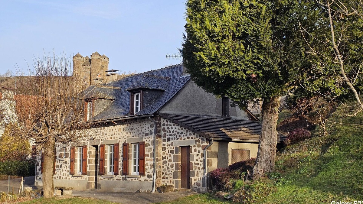 Tournemire House | Gite de Campagne au Pied des Montagnes à Tournemire