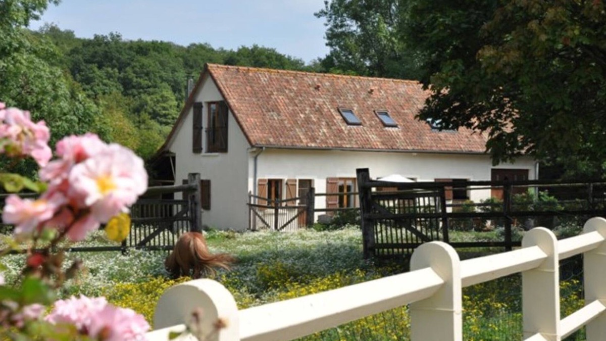 Desvres Cottage | Gite de Charme Mer Côte d'opale exceptional view of river, forest and meadow