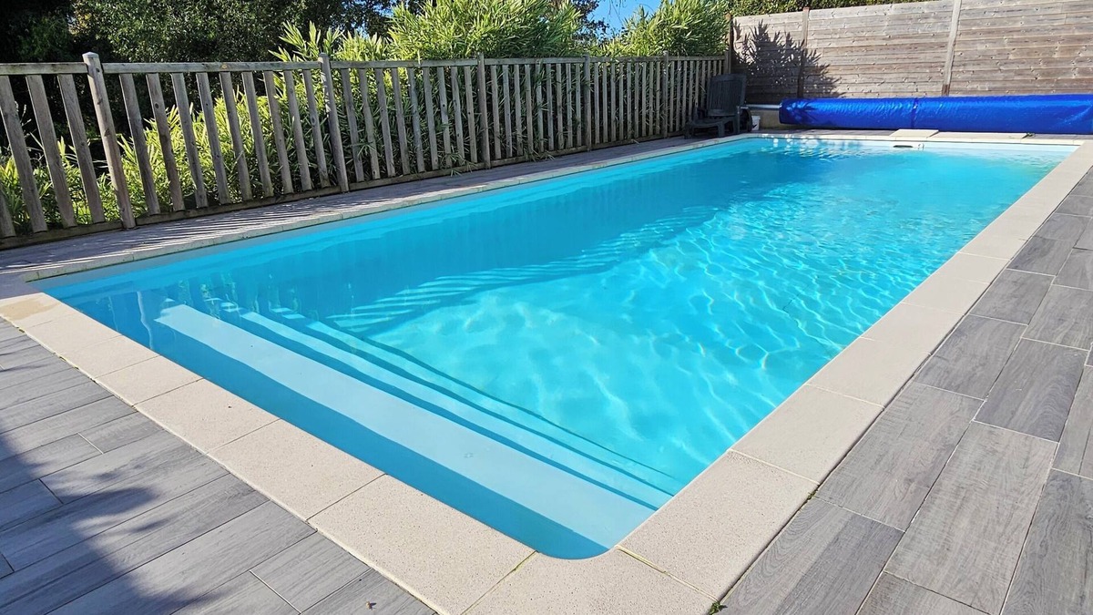 Marcey-les-Greves Villa | GITE DE L'ETANG, 6 bedrooms, private heated swimming pool, private park, fishing pond