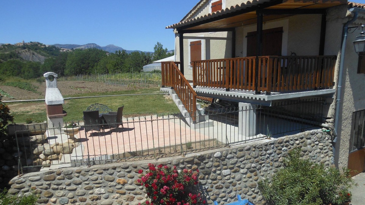 Upaix Apartment | Gite des Rosiers