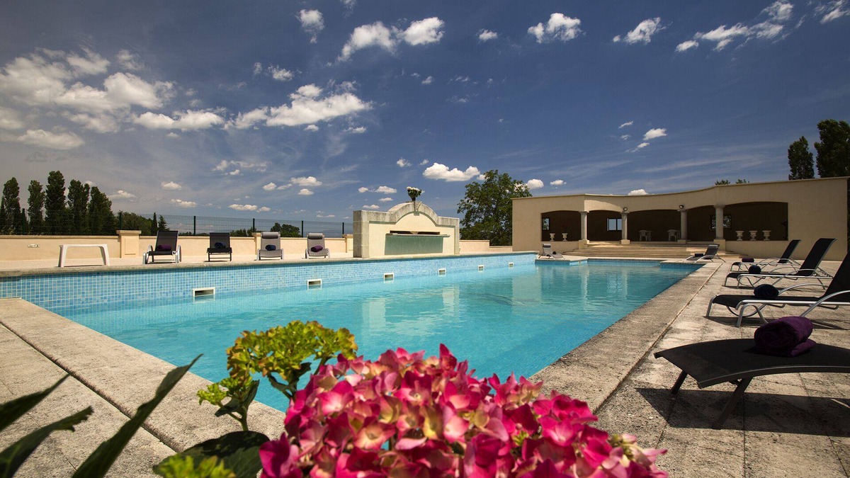 Forcalquier Cottage | Gite du Plan des Aires with swimming pool