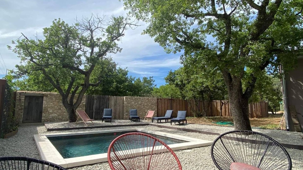 Saint-Saturnin-les-Apt Villa | GITE EN LUBERON near GORDES.