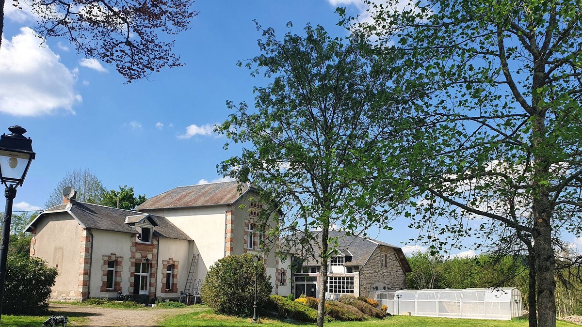 Saint-Bard Cottage | Gîte-Exclusive-Ensuite with Bath-Countryside view