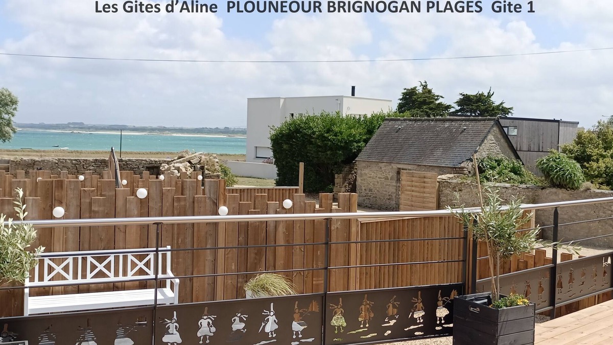 Plouneour-Brignogan-Plages House | GITE 50M FROM THE SEA PLOUNEOUR TREZ COTE DES LEGENDES PLOUESCAT FINISTERE BRETAGNE