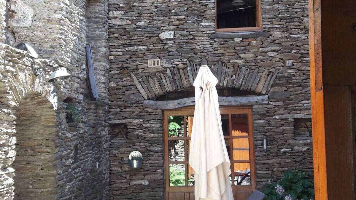 Saint-Germain-de-Calberte Cottage | Gite of the church, in the heart of St Germain de Claberte