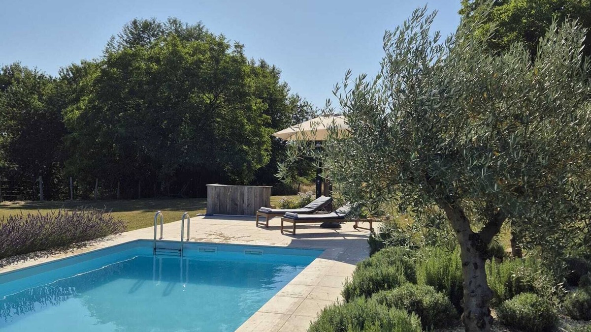 Saint-Sulpice-d'Excideuil House | Gîte La grange is a converted barn with all modern comforts.