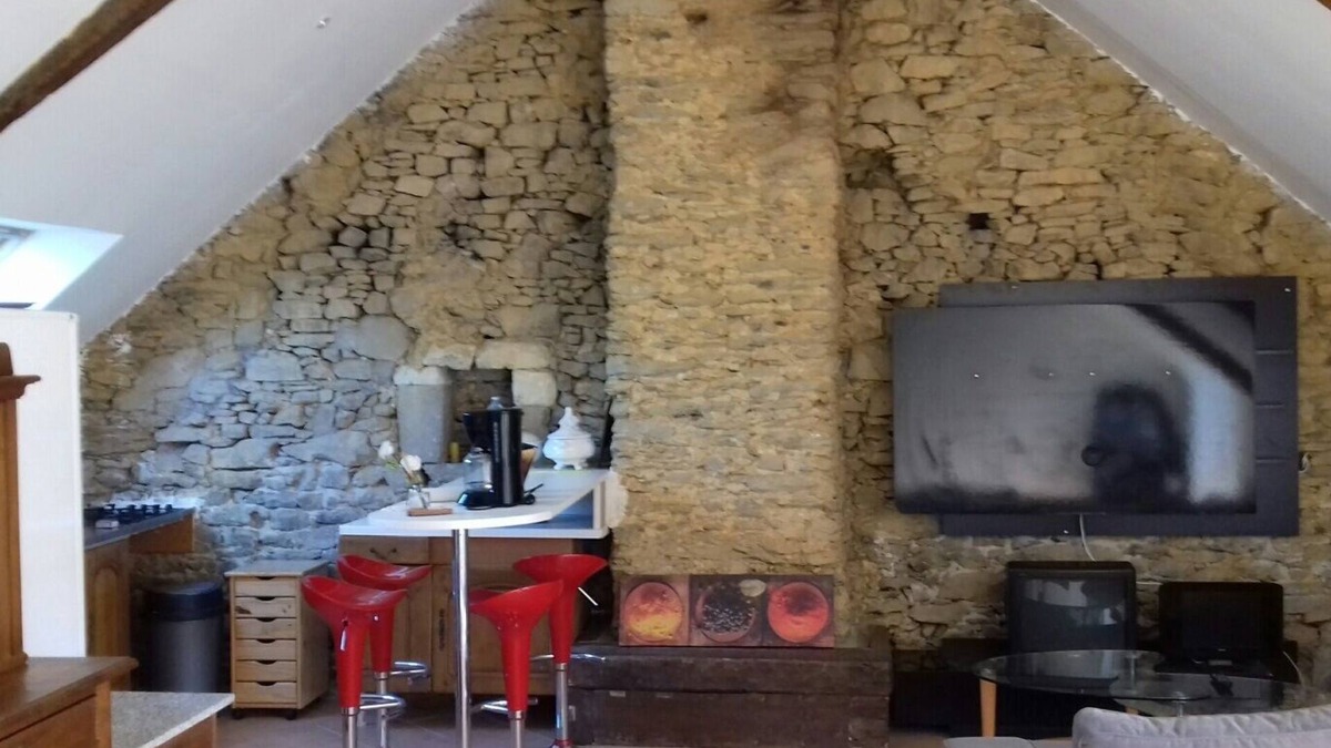 Ambon Apartment | Gîte "Hermine" in the heart of Domaine du Lesty