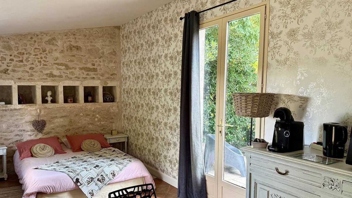 Saint-Coutant-le-Grand Cottage | Gîte "Ile d'Aix" with shared 7x7m swimming pool, 20 minutes from the beach
