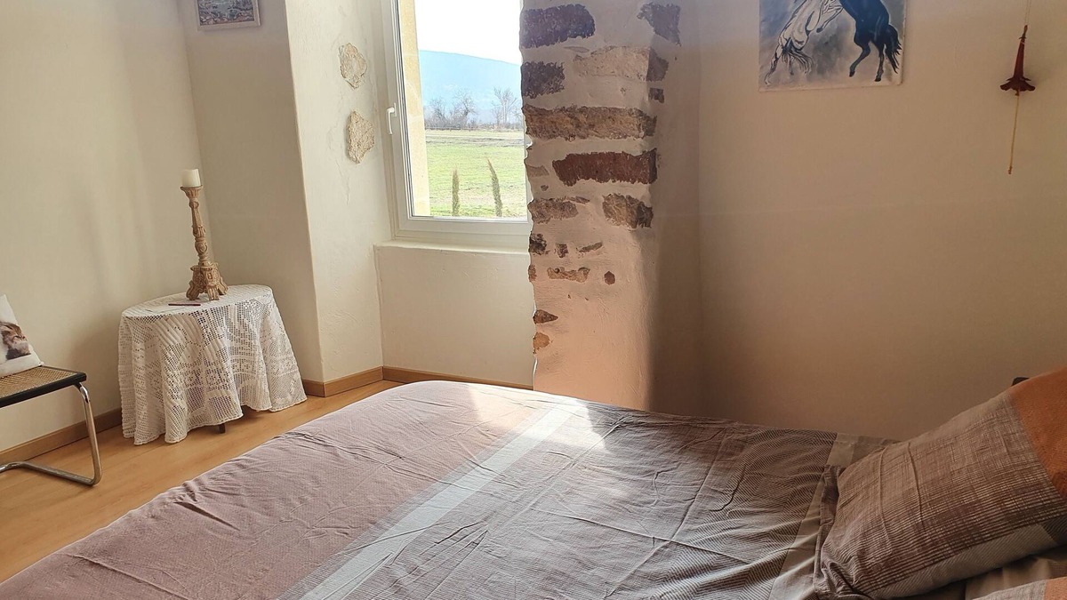 Revest-des-Brousses Cottage | Gîte in a quiet equestrian estate in the heart of the Luberon