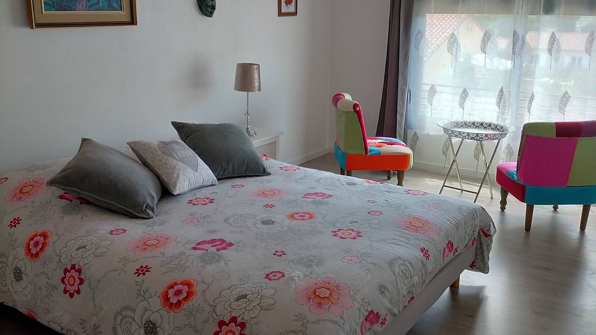 Comigne Apartment | Gite in charming winegrowing village, twenty minutes from Carcassonne.