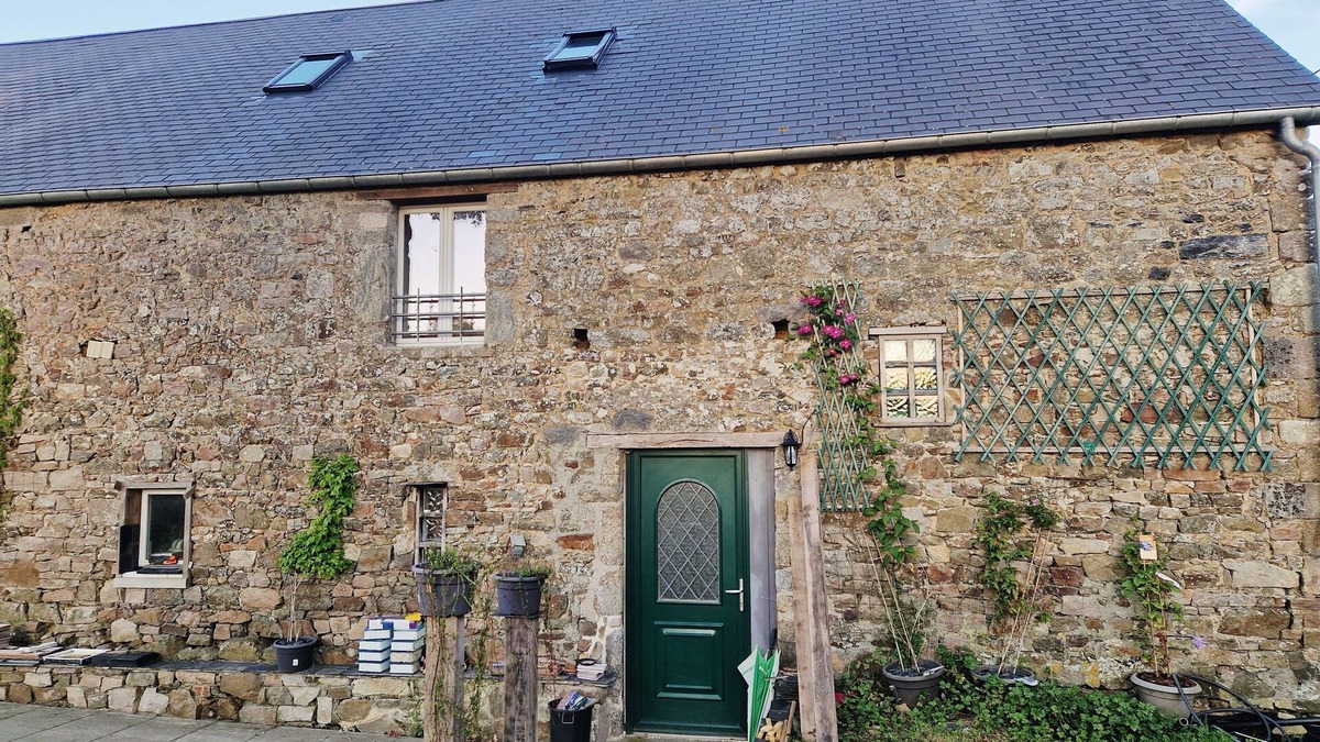 Nicorps House | Gîte in Normandy with llamas - ideal for families and groups, 8 to 10 people.