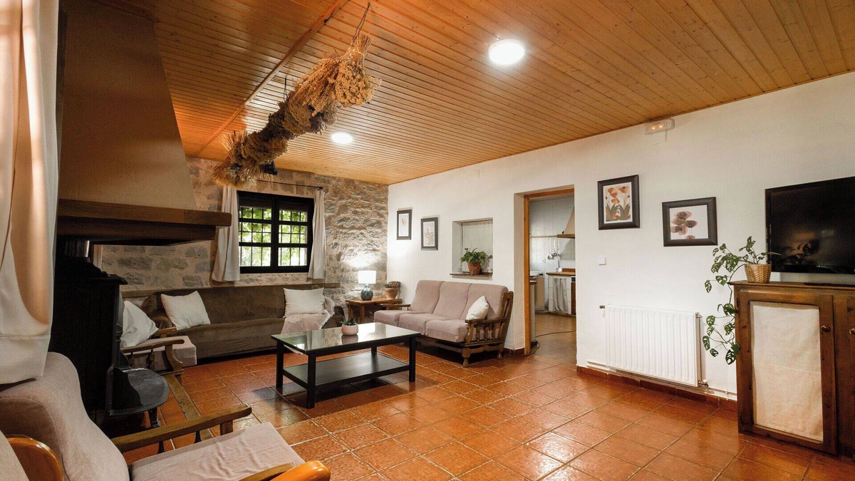 Beteta House | Gîte in the middle of the mountain for 16- 20 persons