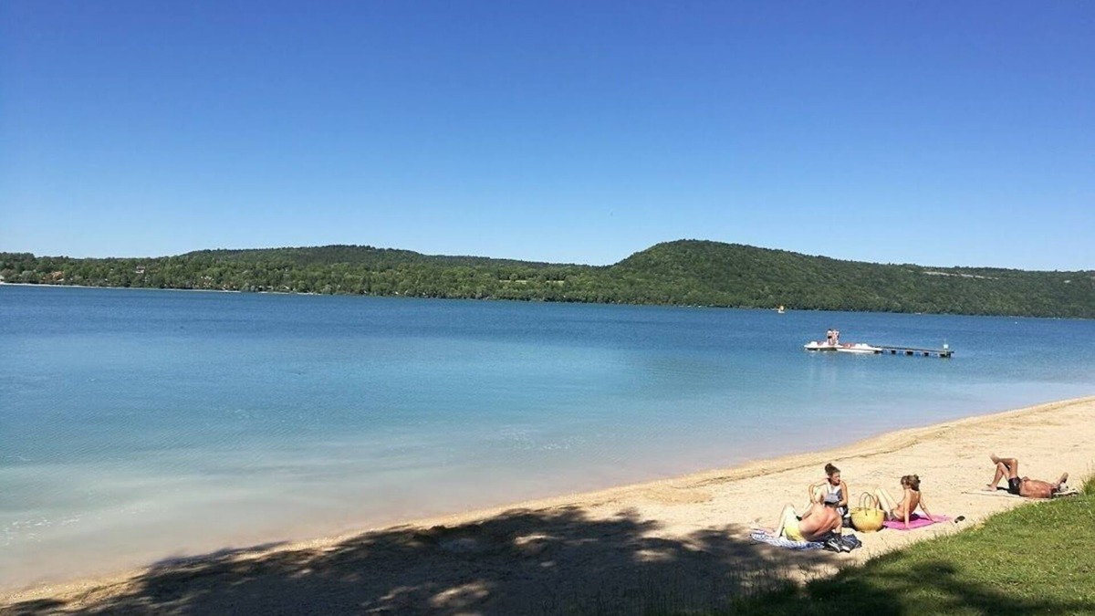 Marigny Ski Chalet | Gite jura, lac de Chalain, cascades du hérisson, friendly and comfortable