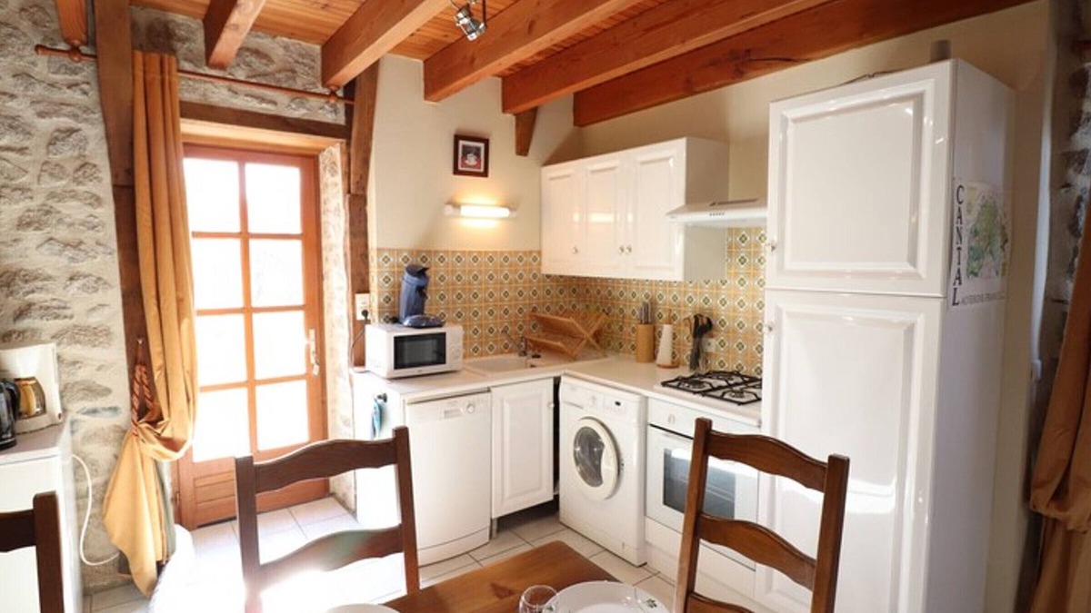 Labesserette Cottage | Gite Labesserette, 2 bedrooms, 5 persons