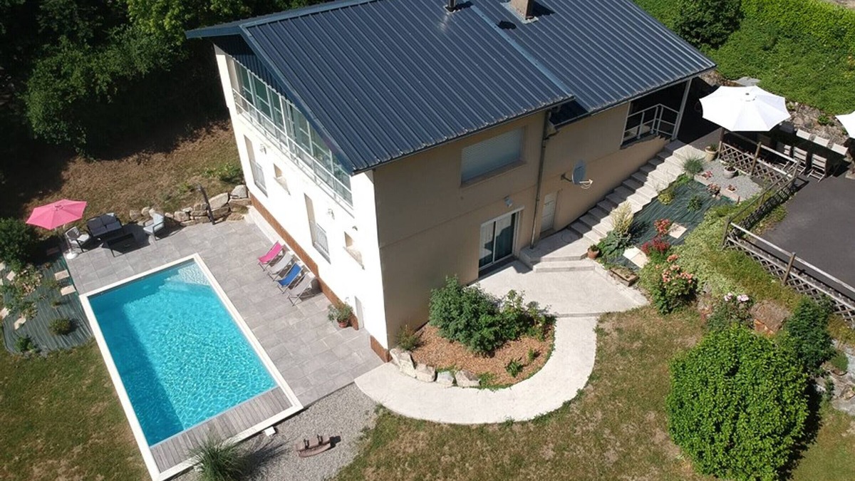 Lacapelle-Viescamp Cottage | Gite Lacapelle-Viescamp, 4 bedrooms, 8 persons