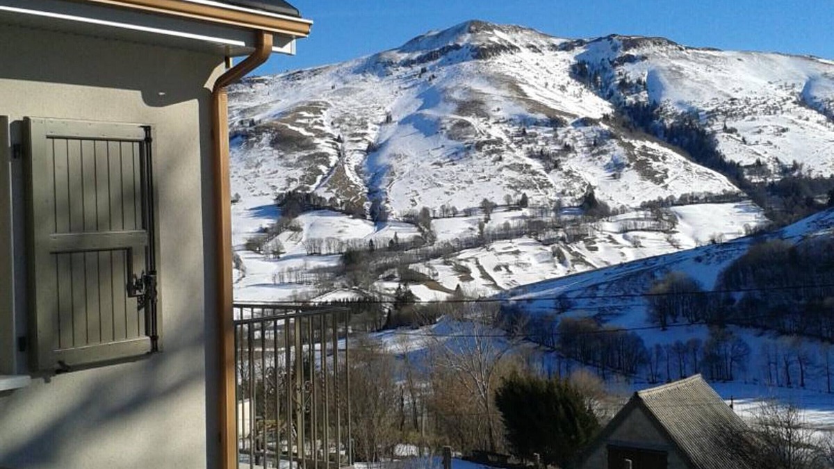 Lavigerie Cottage | Gite Lavigerie, 2 bedrooms, 4 persons