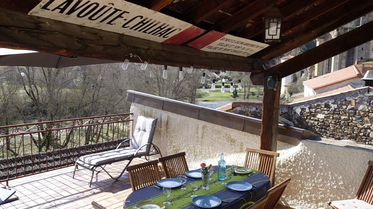 Lavoute-Chilhac Cottage | Gîte Lavoûte-Chilhac with terrace on the Allier, up to 4 people