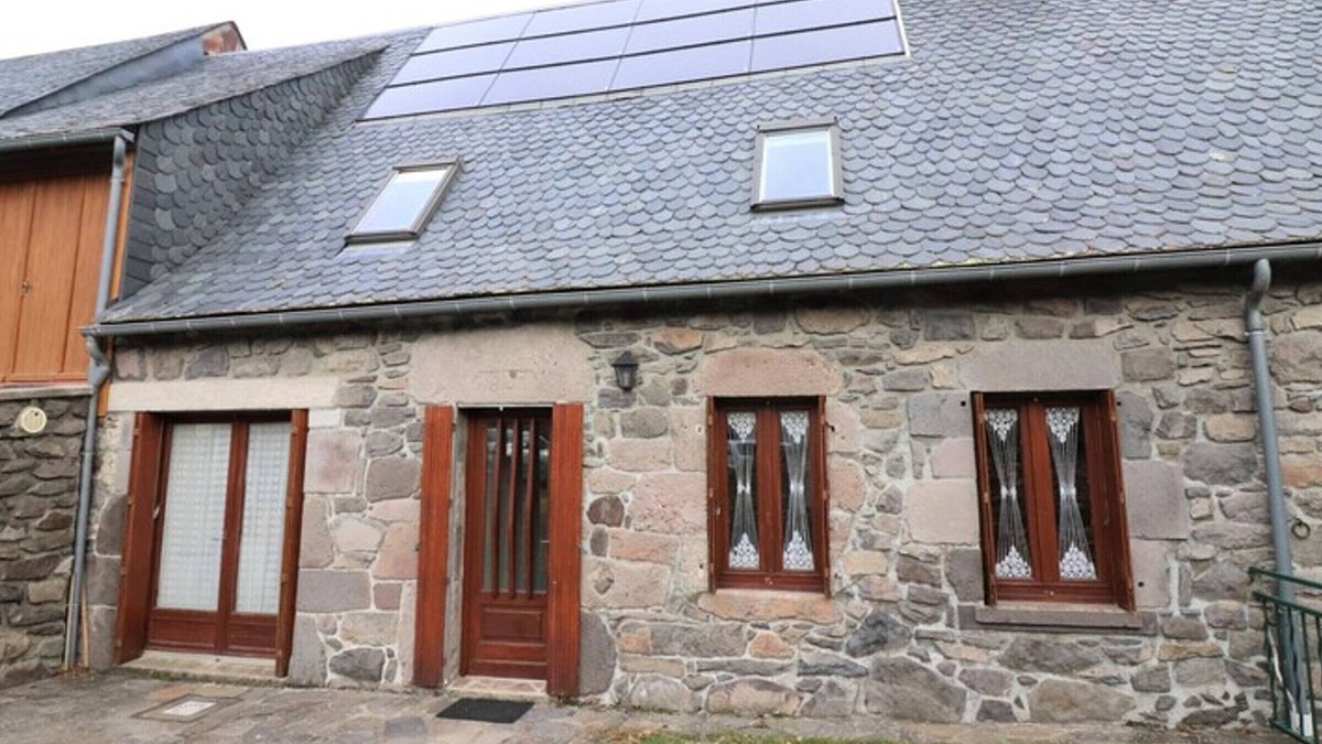 Le Claux Cottage | Gite Le Claux, 4 bedrooms, 6 persons