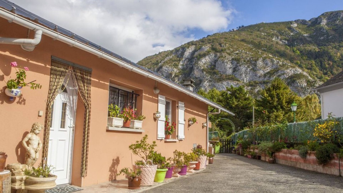 Aspin-en-Lavedan House | Gîte "LE JARDIN": come and discover Lourdes and the Pyrenees