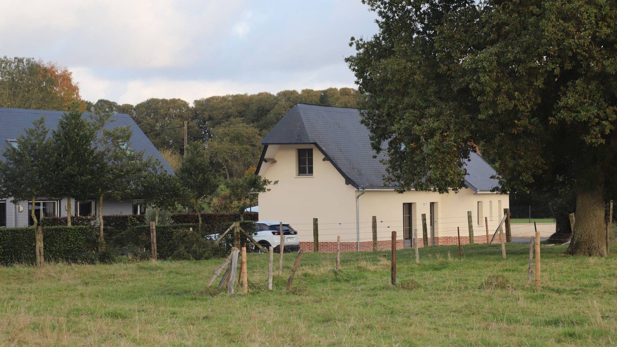 Bouillancourt-en-Sery Cottage | GITE LE TCHIO BATTEUX WITH PRIVATE JACCUZI