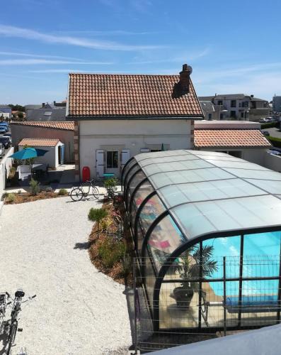 Saint-Gilles-Croix-de-Vie House | Gite LES BALISES- BABORD-Maisons de bord de mer avec spa -SAINT GILLES CROIX DE VIE - 27 Avenue NOTRE DAME