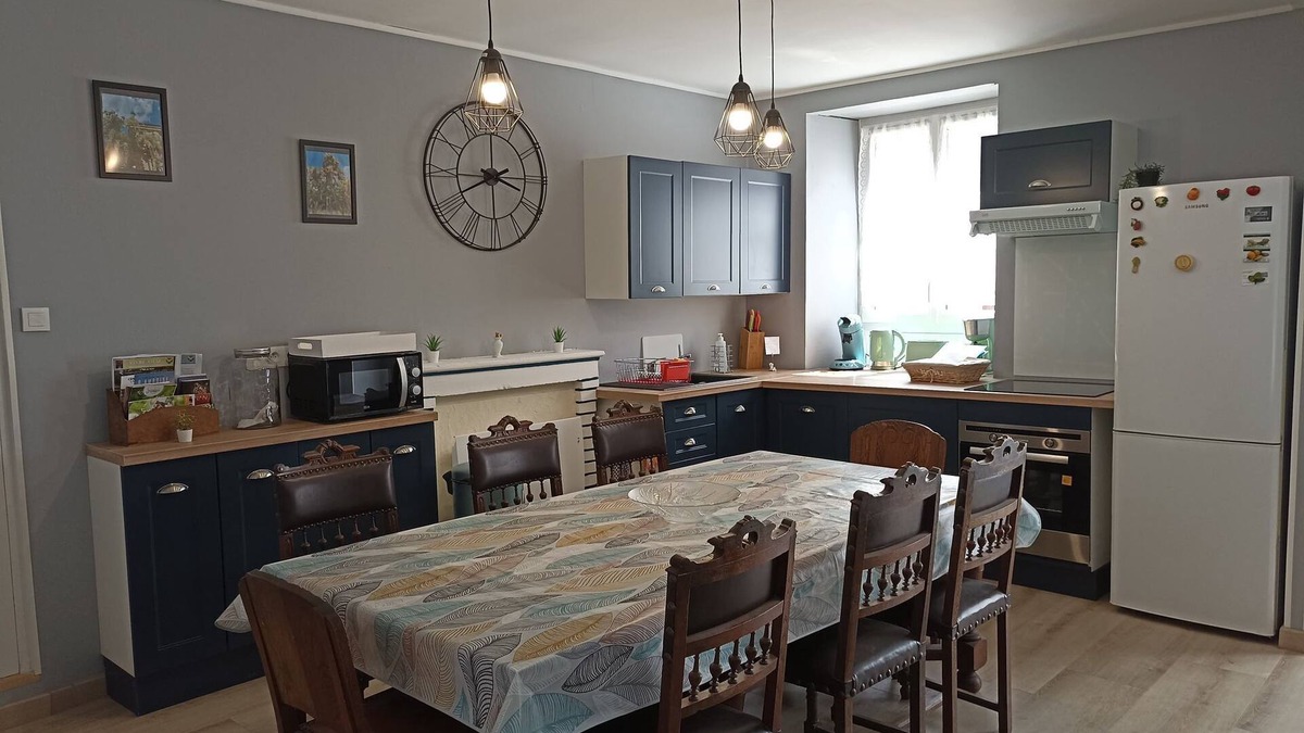 Vicq-sur-Gartempe Cottage | Gite les Glycines, near La Roche Posay, Futuroscope, Beauval zoo