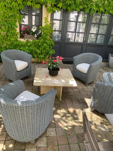 Chalais House | Gite MCM