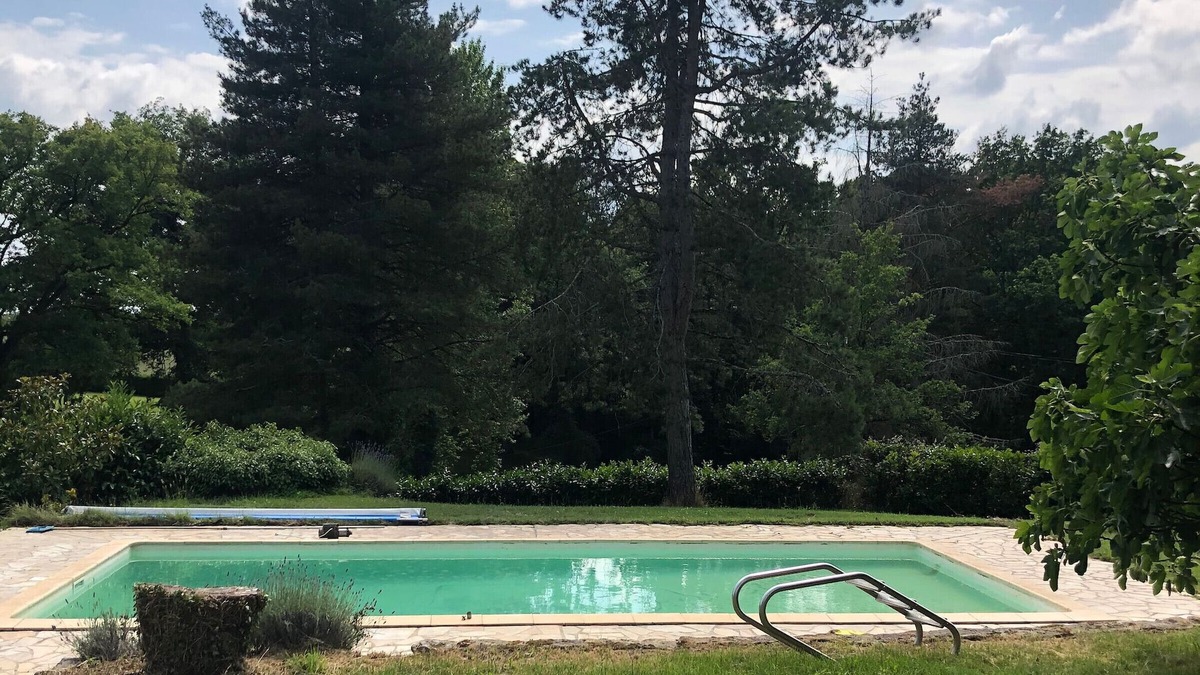Nuret-le-Ferron House | Gite Nuret-le-Ferron, 6 bedrooms, 14 persons