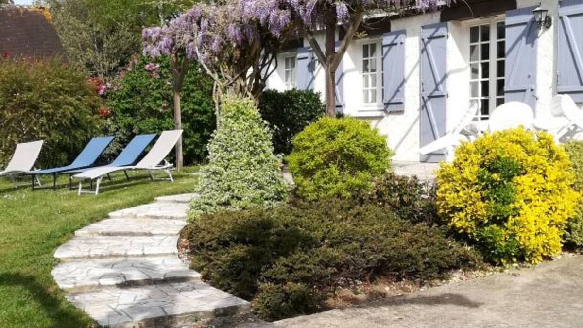 Oisly Cottage | Gite Oisly, 4 bedrooms, 10 persons