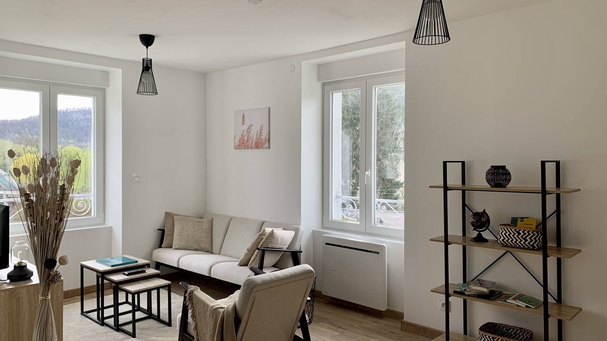 Baume-les-Dames Apartment | Gîte overlooking the Doubs, close to hiking trails