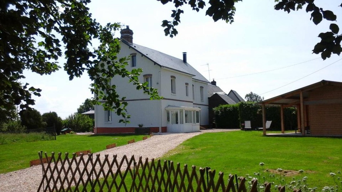 Pissy-Poville House | Gite Pissy-Pôville, 6 bedrooms, 14 persons