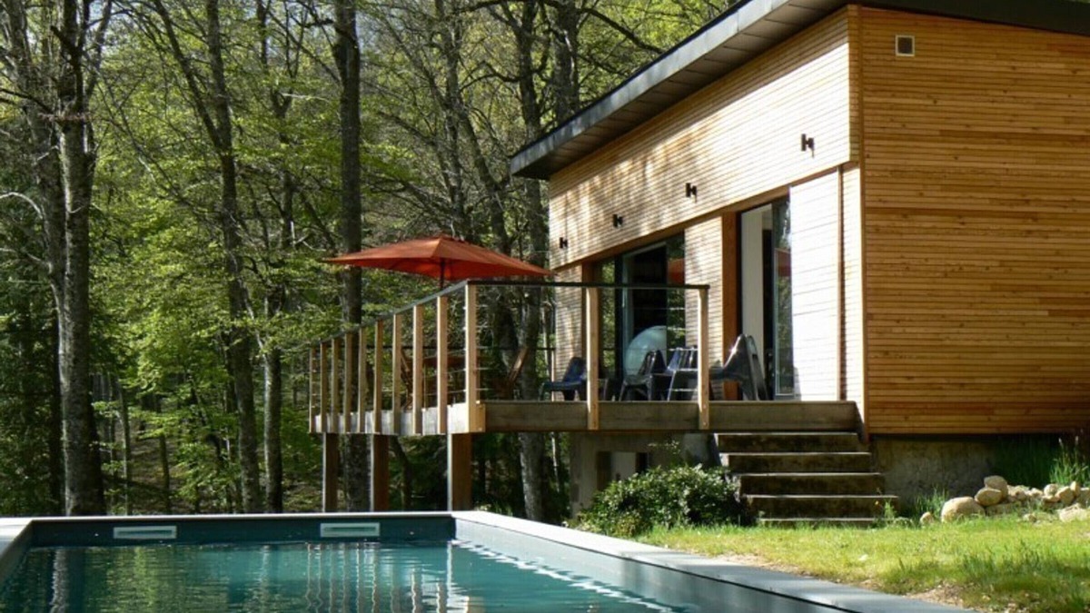 Saint-Etienne-Cantales Cottage | Gite Saint-Étienne-Cantalès, 2 bedrooms, 4 persons
