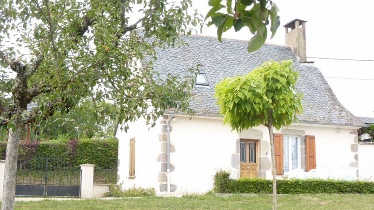 Saint-Martin-Cantales Cottage | Gite Saint-Martin-Cantalès, 1 bedroom, 4 persons