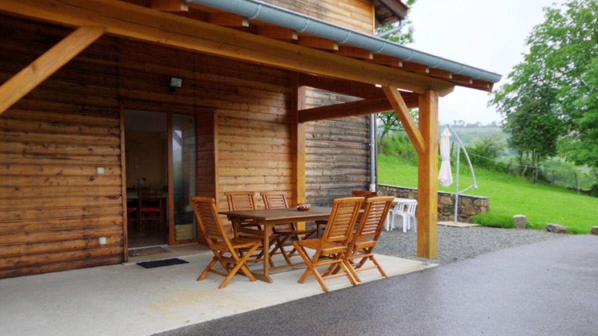 Saint-Cyr-de-Valorges Cottage | Gite Saint-Cyr-de-Valorges, 4 bedrooms, 8 persons