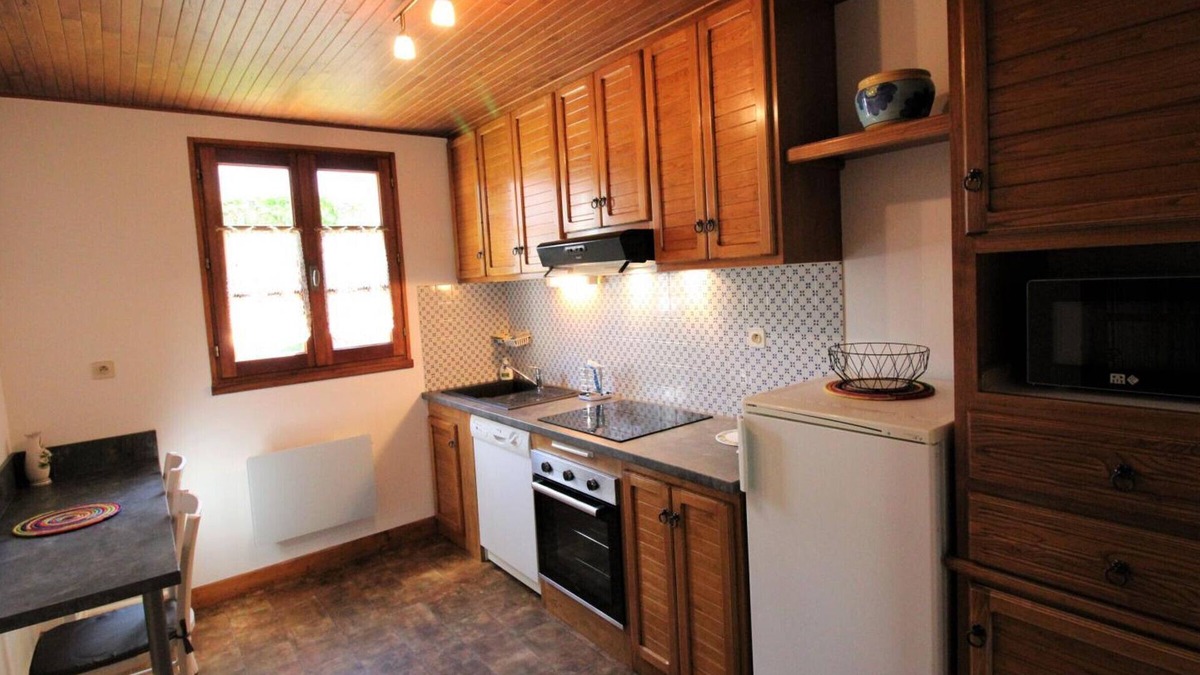 Saint-Illide Cottage | Gite Saint-Illide, 3 bedrooms, 6 persons