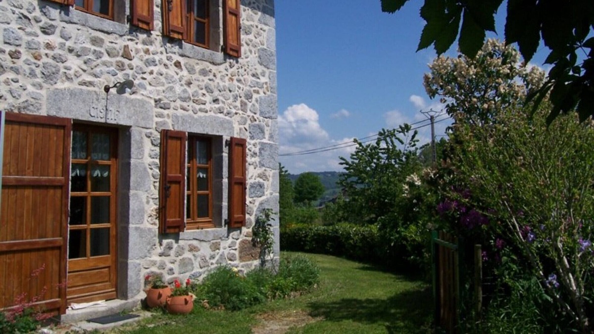 Sansac-Veinazes Cottage | Gite Sansac-Veinazès, 2 bedrooms, 4 persons