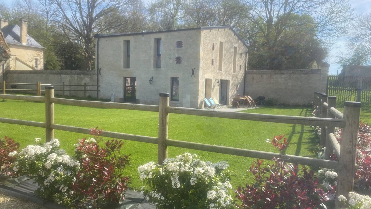 Periers-sur-le-Dan House | Gite Spacieux Entre Caen ET LA MER Proximite Plage DU Debarquement