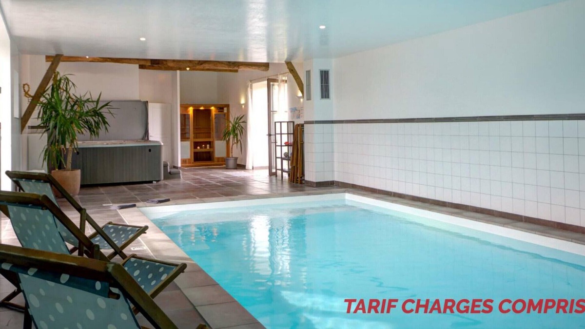 Saint-Just-la-Pendue Cottage | Gite St-Just-la-Pendue, 4 bedrooms, 8 persons