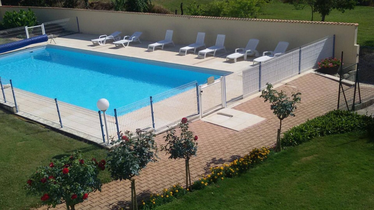 Touvre Cottage | Gite Touvre, 2 bedrooms, 4 persons