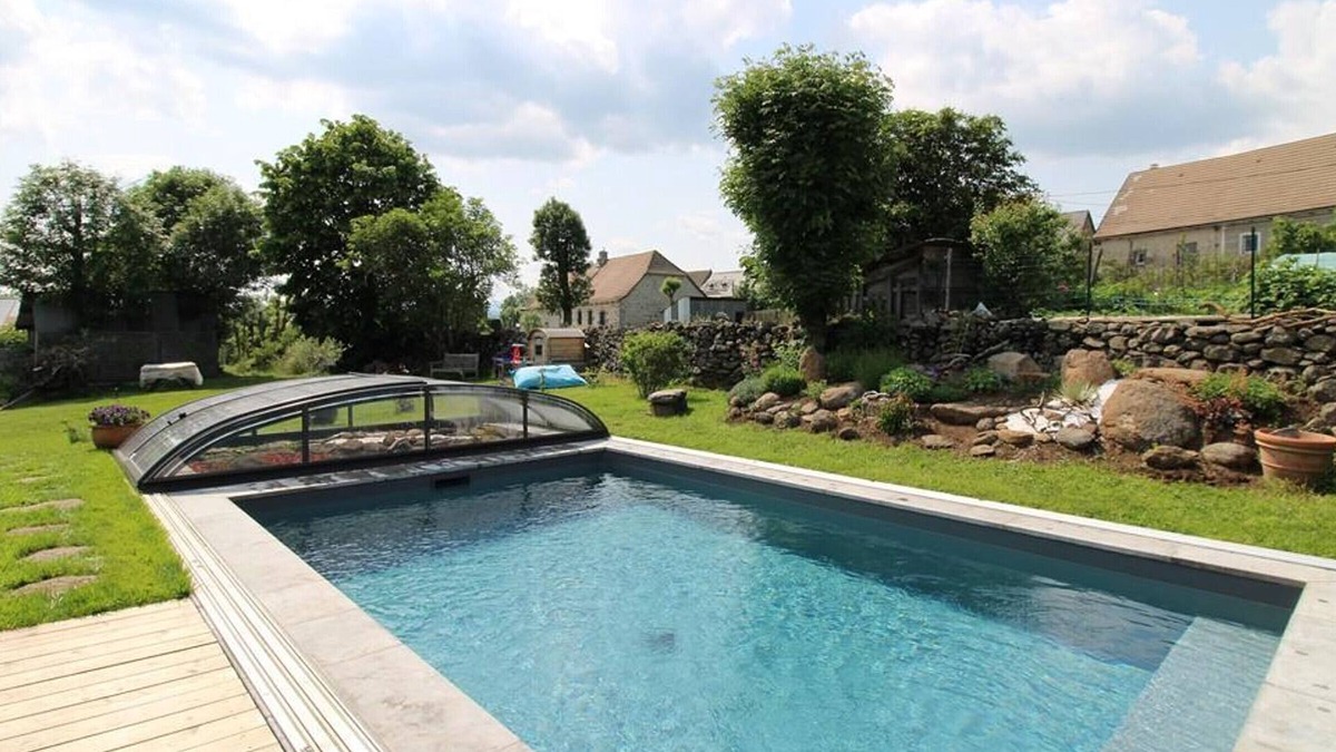 Ussel Cottage | Gite Ussel, 4 bedrooms, 8 persons